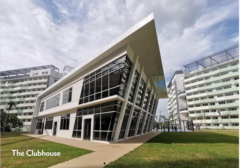 The Residences At Commonwealth By Century Properties 奎松市 外观 照片